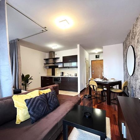 ורוצלב Jagielly Apartment ~ Self Check-In 24H ~ Parking & Lift מראה חיצוני תמונה